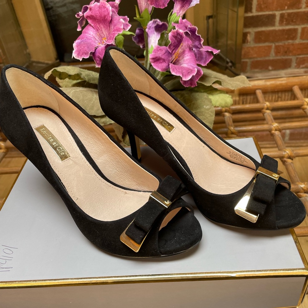 Louise et Cie Black Heeled Shoes Elegant Design